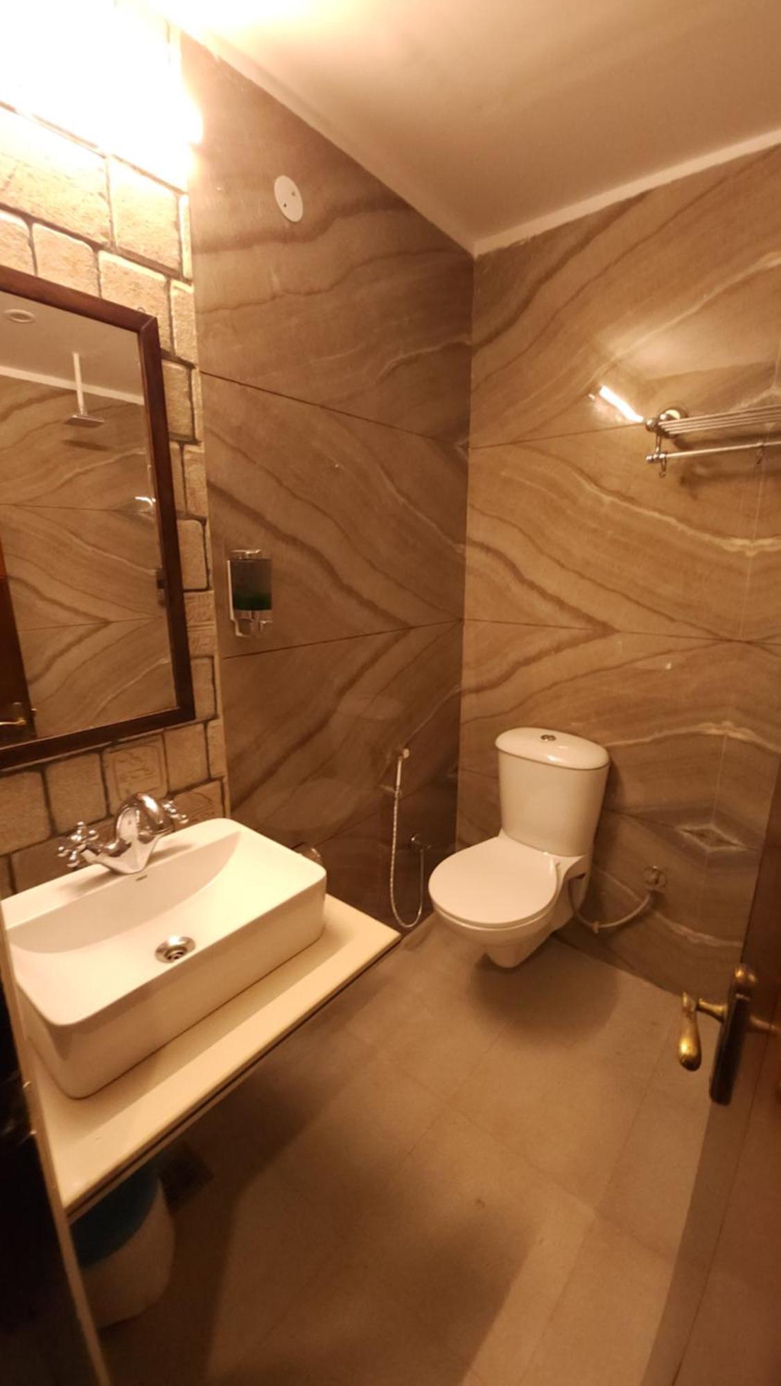 Hotel Multitech Premium Chandīgarh Екстериор снимка